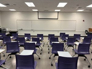 AGSCI 220 Back of Classroom wtih Projection Screen View