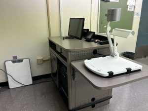 HOLM 242 Instructor's Lectern
