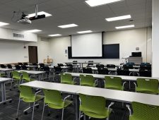 KUY 306 Back of Classroom with Projection Screen View