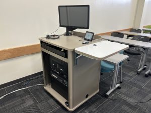KUY 306 Instructor's Lectern